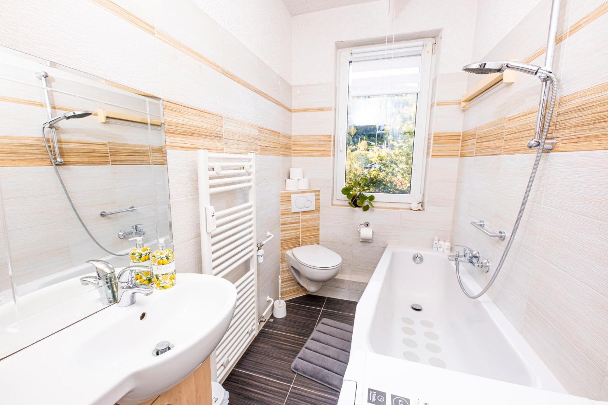 Modernes 2-Zimmer-Apartment Mit Balkon Und Netflix Jena Exteriör bild
